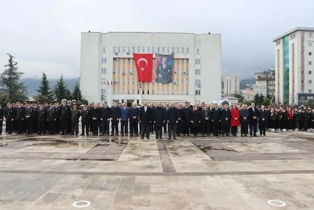 Rize’de 18 Mart Şehitleri Anma Günü ve Çanakkale Zaferi’nin 109. Yıl dönümü