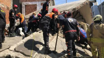 İstanbul’da bina çöktü 7 kişi yaralandı