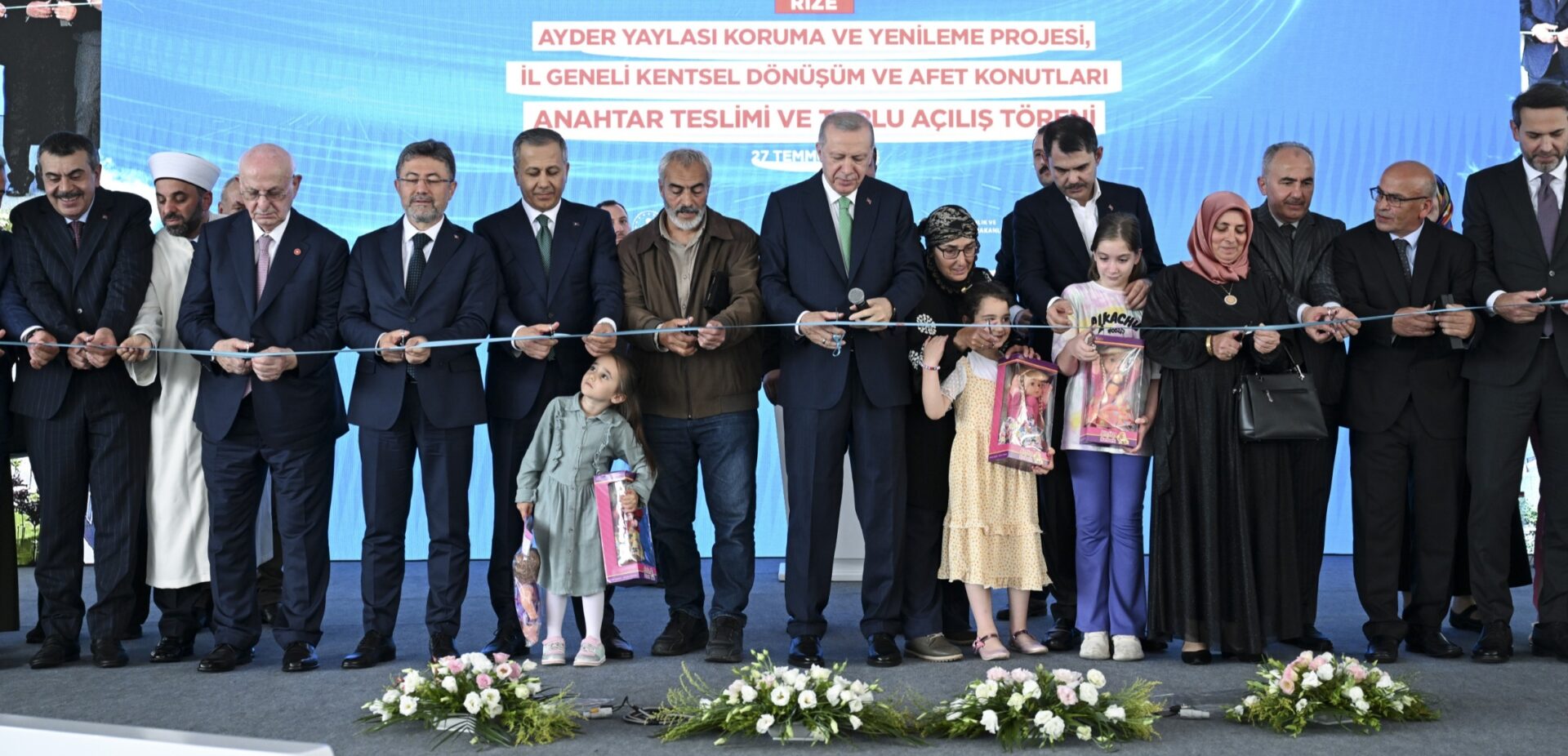 CUMHURBAŞKANI ERDOĞAN’IN KATILDIĞI, RİZE’DE,KENTSEL DÖNÜŞÜM ATAHTAR TESLİM TÖRENİNE VATANDAŞLAR İLGİ GÖSTERMEDİ..