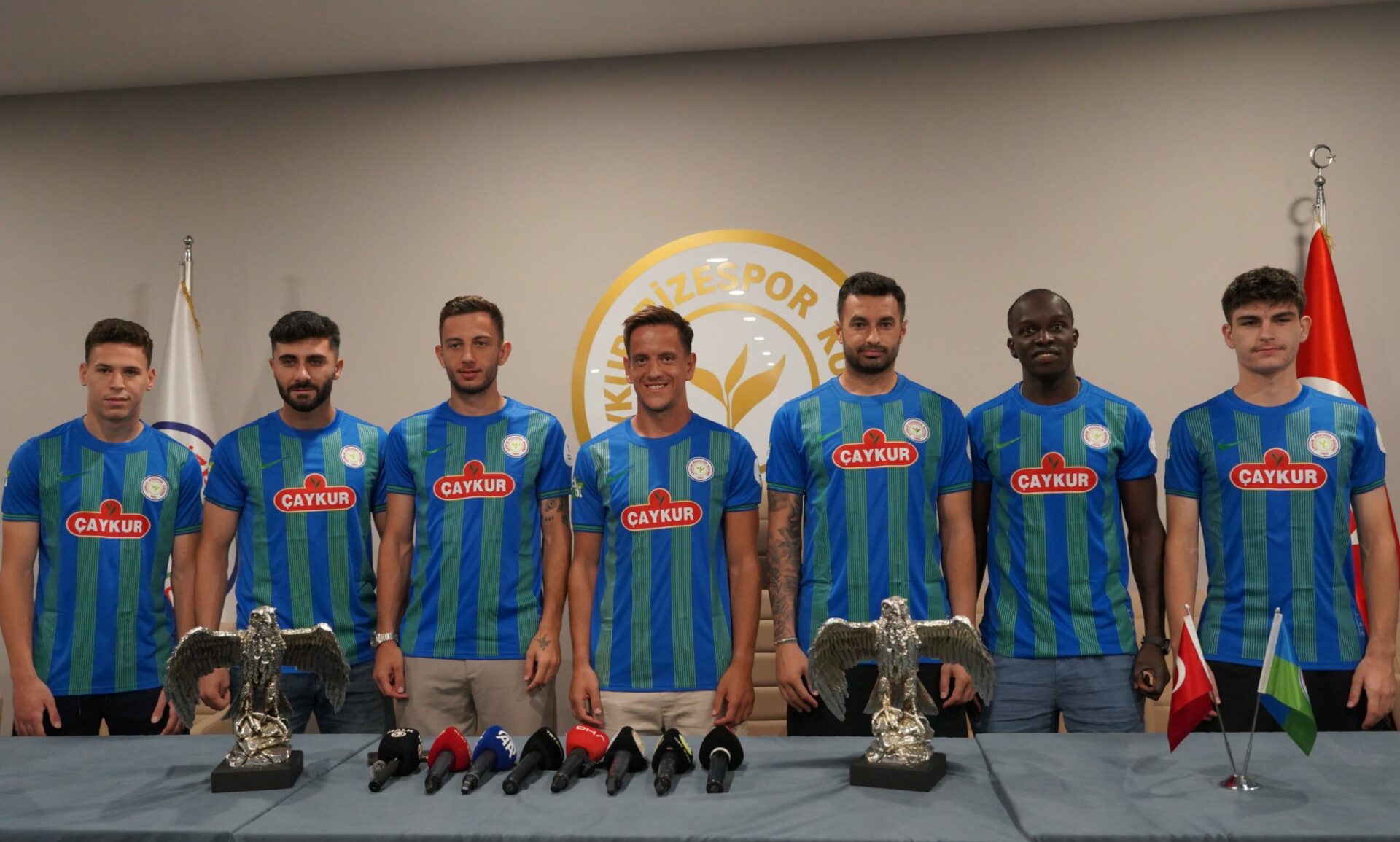 Çaykur Rizespor, yeni Transferlerini Tanıttı