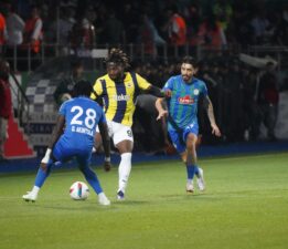 Rize’de maçın Sonucunu,15.Dakikda Gökhan Tayın Etti! Rizespor 0 Fenerbahçe 5