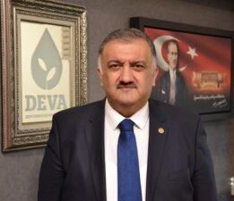 Karal: Eskiden ürettiğimiz domatesle fabrikalar, barajlar yapılırken şimdi menemen bile yapılamaz hale geldi,Bu gidişle ülkedeki tüm tarım arazileri işlenemez hale gelecek!