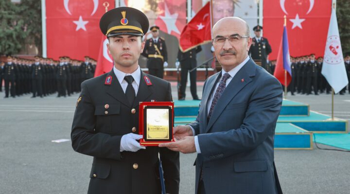 Emniyette Deprem! Emniyet Genel Müdürlüğüne Mahmut Demirtaş Atanırken,16 ilin Emniyet Müdürü görevden alındı!