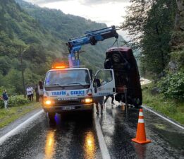 Ovit Yolunda Kaza,Araç Takla Attı