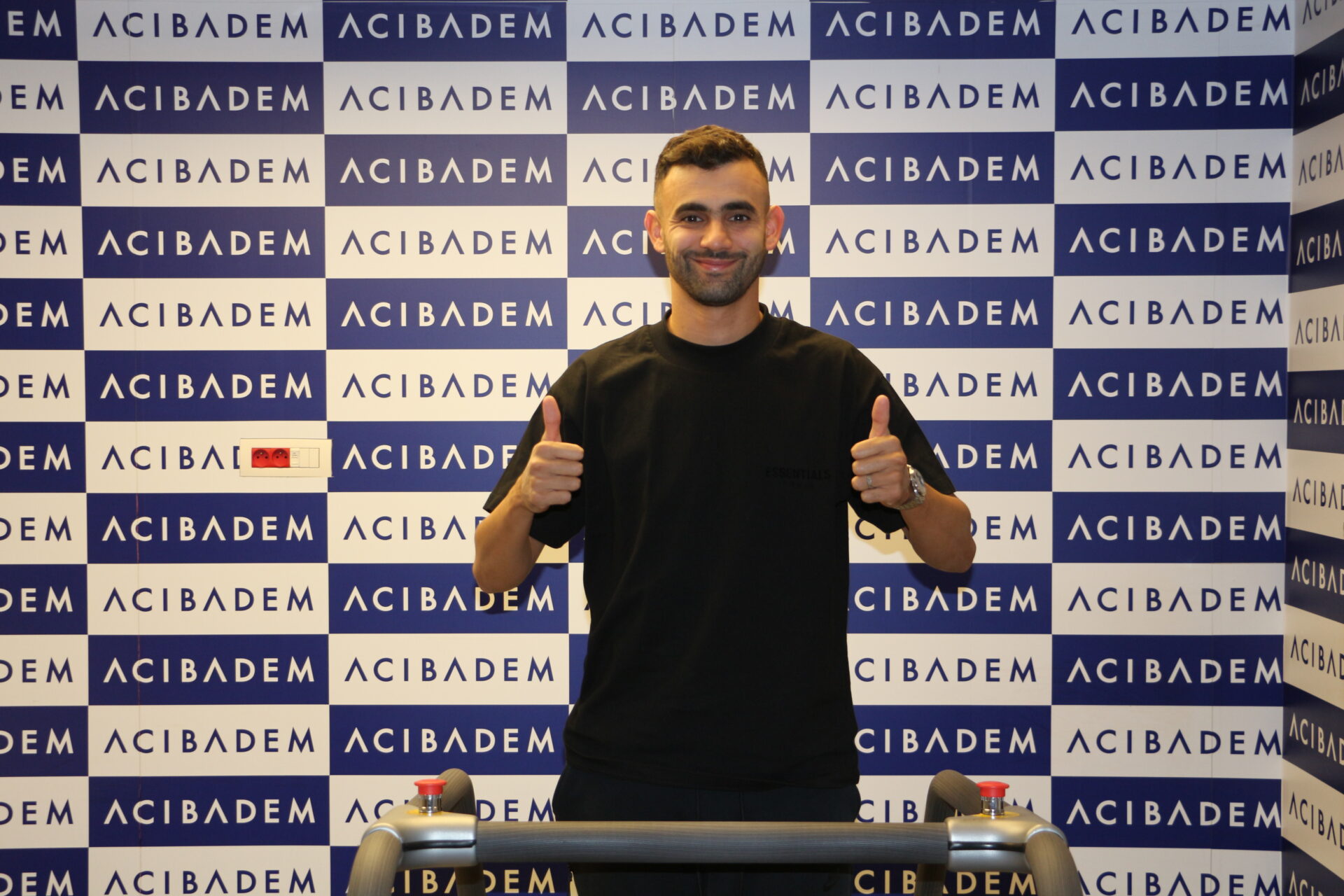 Rizespor,Beşiktaş’ın Eski futbolcusu Ghezzal’i Transfer Etti..