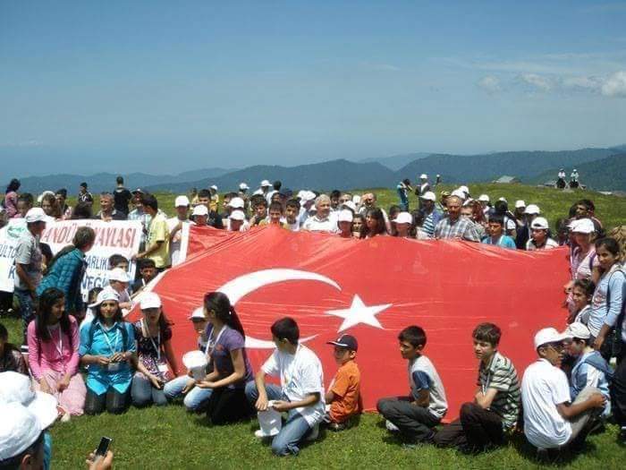 HANDÜZÜ YAYLASI’NI TEMİZLİYORUZ