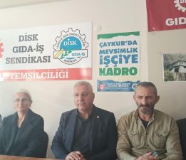 Emek Partisi Genel başkanı Seyit Aslan Rize’de, kadro bekleyen Çaykur işçisi,emekliler ve gündeme dair önem açıklamalarda bulundu