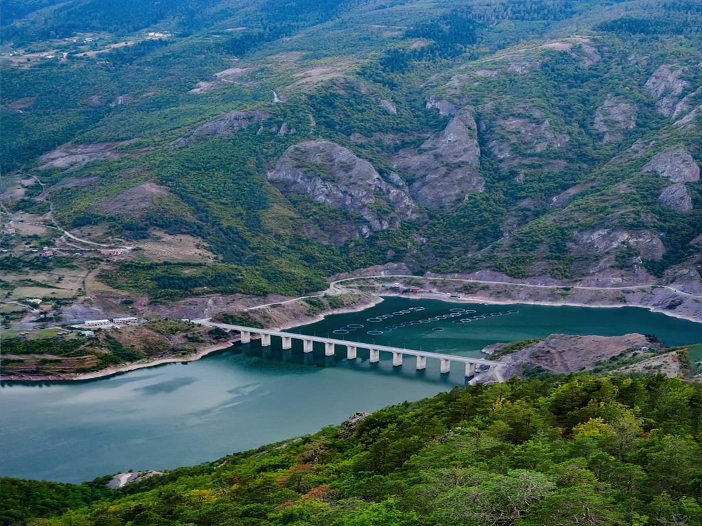 Coruhun gerdanliklarinda balik uretimi ile 3 milyar liralik gelir 2