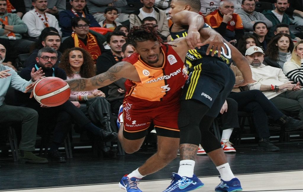 Türkiye Basketbol liginde Fenerbahçe