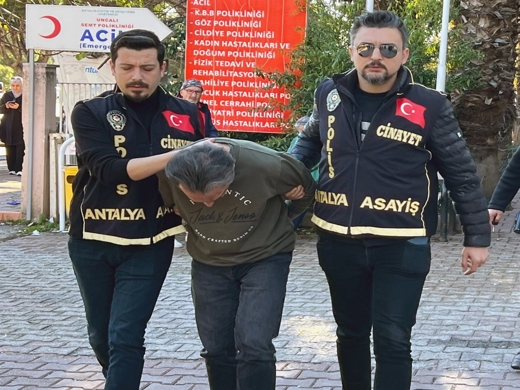 Uzerine Benzin Dokup Atese VerdigiPinar Zorlu Oldu 3